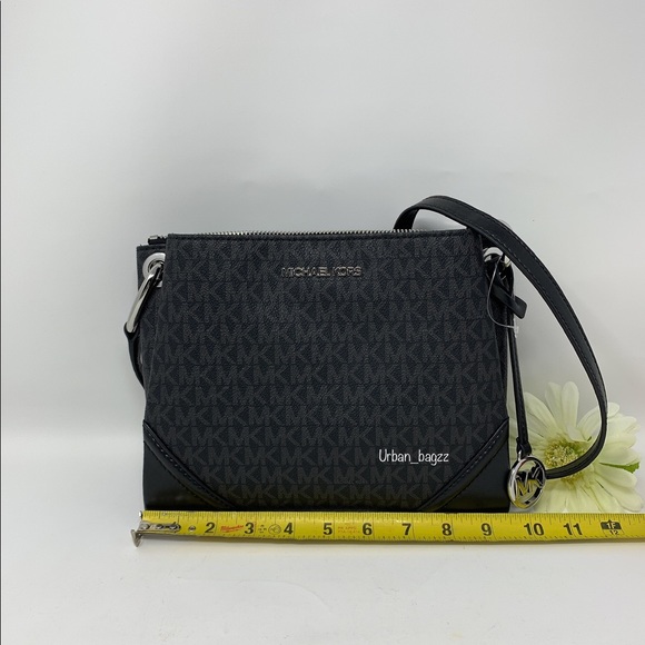 Michael Kors Nicole Triple Compartment Crossbody - Picture 2 of 10